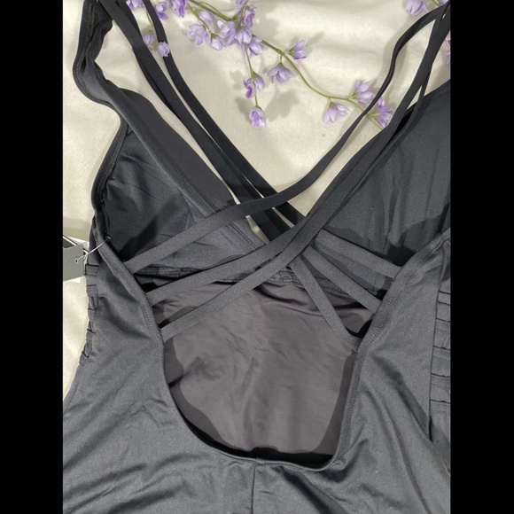 NWT $119‎ La Blanca Cross Back One-Piece Swimsuit in Black [SZ 16 ] - Picture 10 of 12